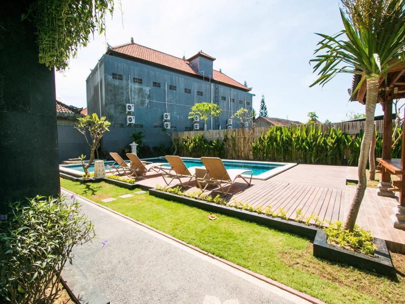 Srikandi Inn Kuta Selatan Esterno foto