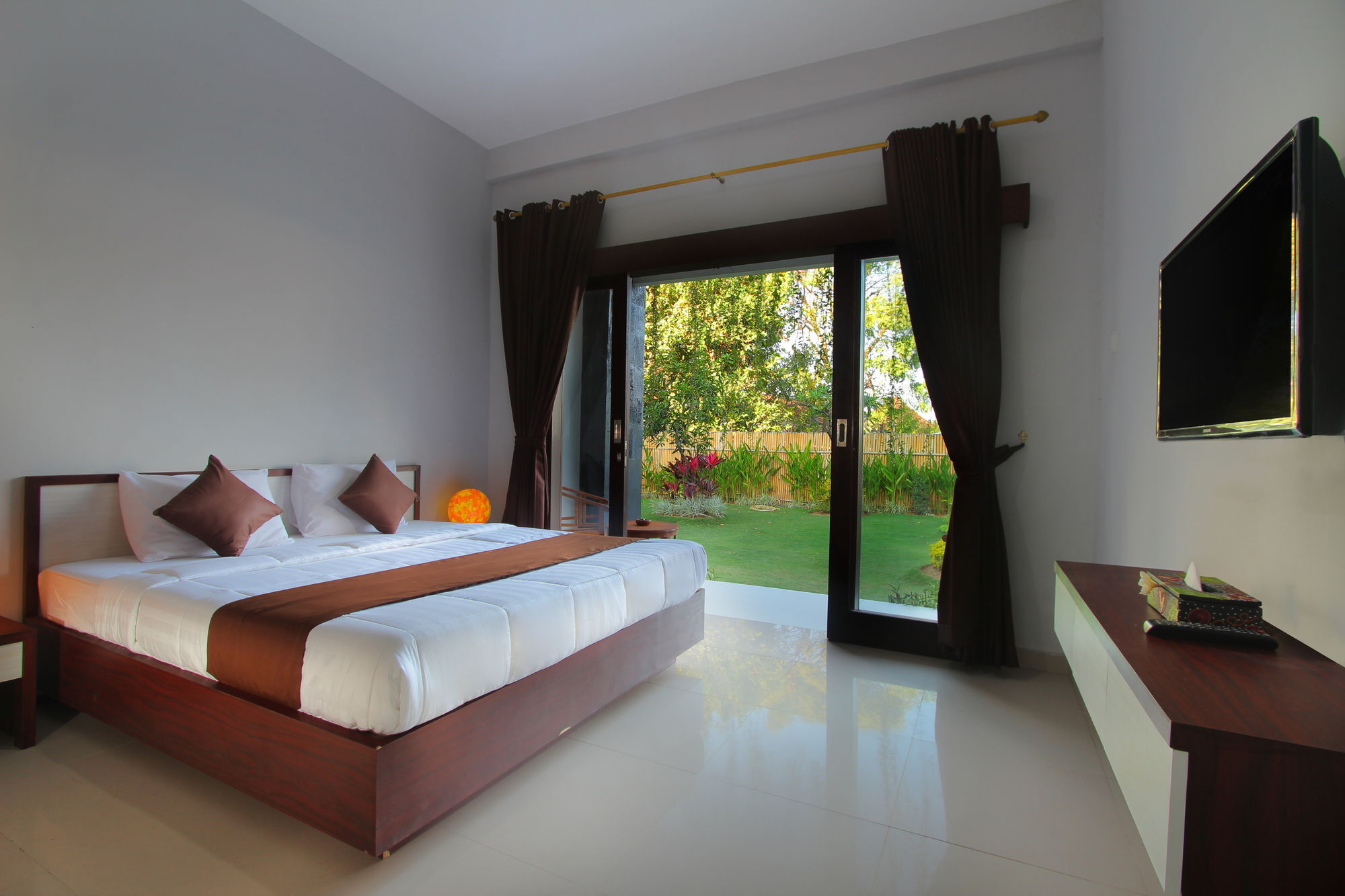 Srikandi Inn Kuta Selatan Esterno foto