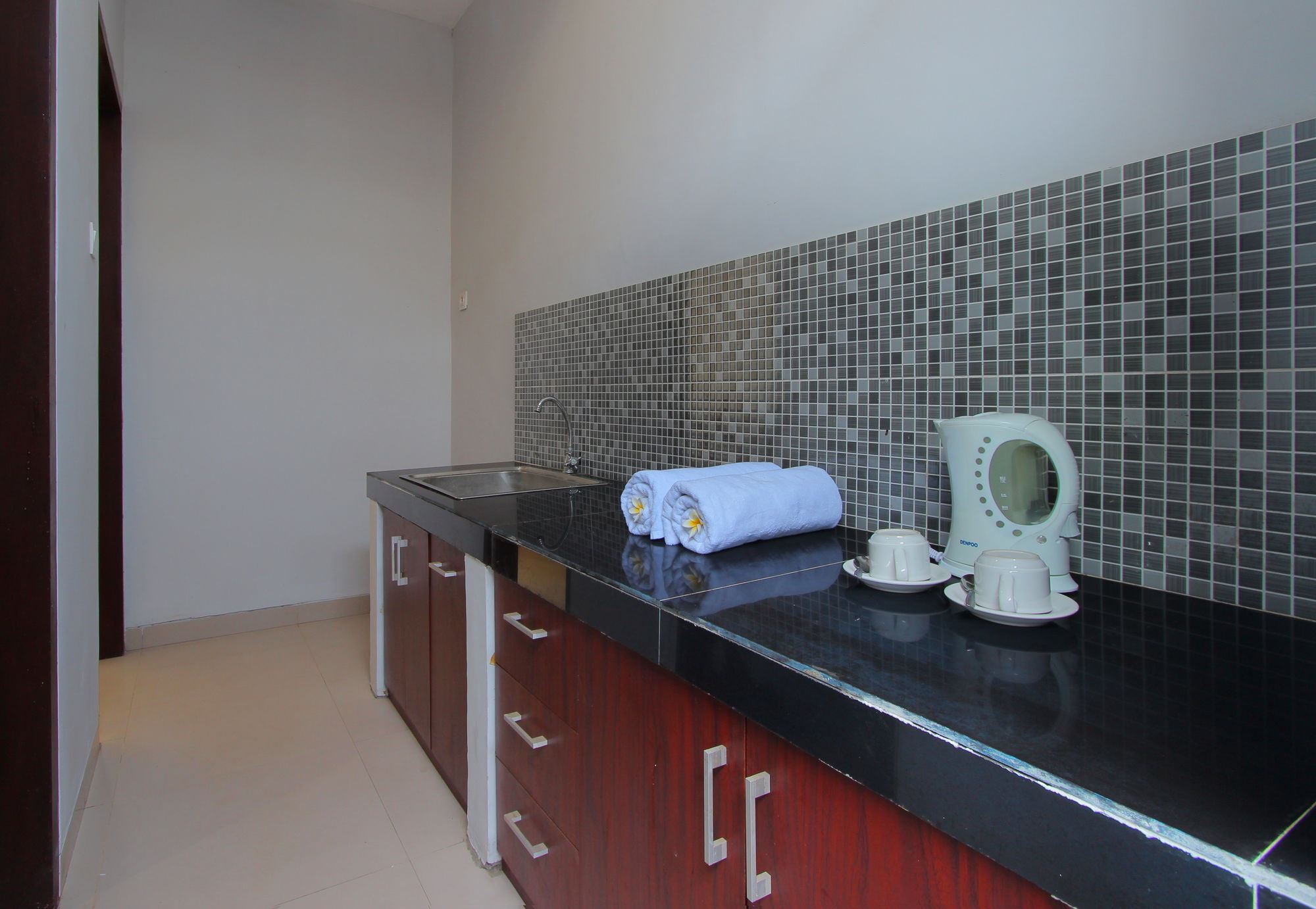 Srikandi Inn Kuta Selatan Esterno foto